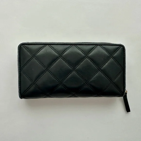 Authentic Tory Burch Savannah Continental Black Quilted Zip Wallet Women’s - Picture 3 of 9